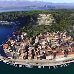Tonko Novigrad (Dalmatia)