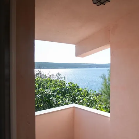 Tonko Apartment *