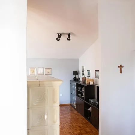 Tonko Apartment *